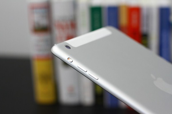 Đập hộp iPad mini 4G tại H&agrave; Nội, gi&aacute; 14,5 triệu đồng 13