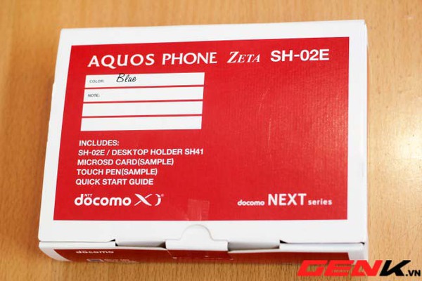 Sharp Aquos Phone Zeta SH-02E: Điện thoại đầu tiên có màn hình IGZO về VN 2