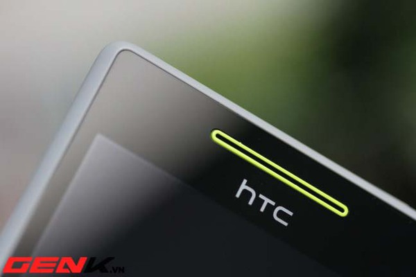 Đập hộp HTC 8S chính hãng tại Việt Nam 3