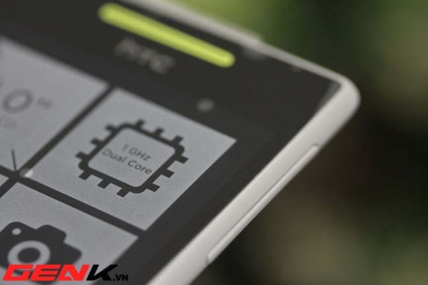 Đập hộp HTC 8S chính hãng tại Việt Nam 4