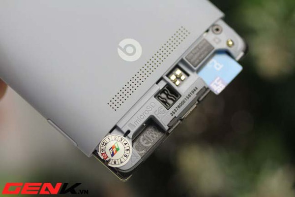 Đập hộp HTC 8S chính hãng tại Việt Nam 6