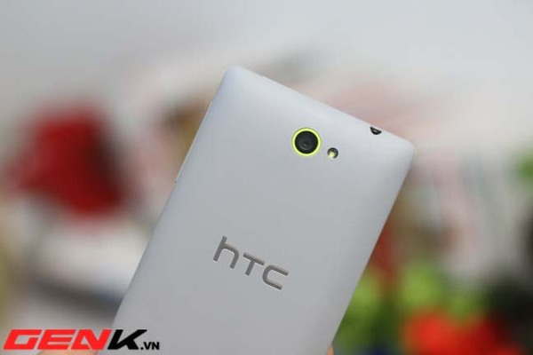 Đập hộp HTC 8S chính hãng tại Việt Nam 9
