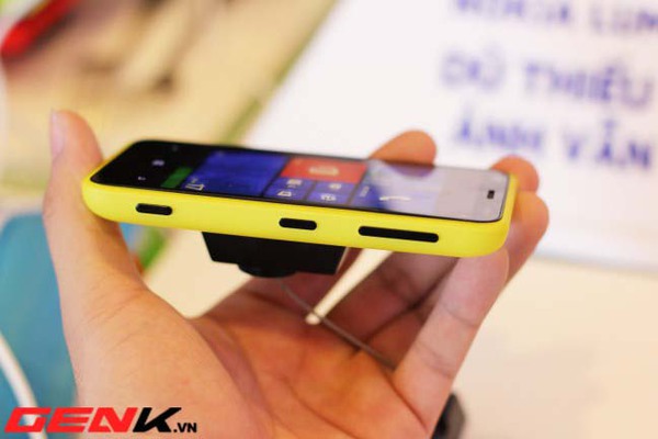 Cận cảnh Nokia Lumia 620 tại Hà Nội 23