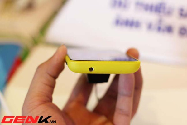 Cận cảnh Nokia Lumia 620 tại Hà Nội 4