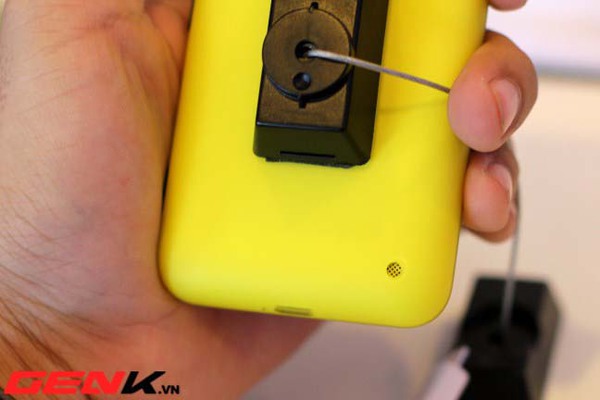 Cận cảnh Nokia Lumia 620 tại Hà Nội 7