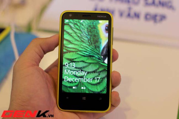 Cận cảnh Nokia Lumia 620 tại Hà Nội 1