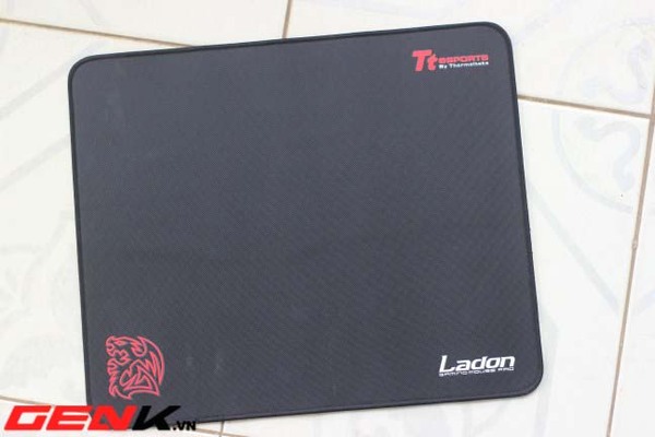 Tổng quan về mousepad Thermaltake Ttesports: Cho gamer hay di chuyển 14