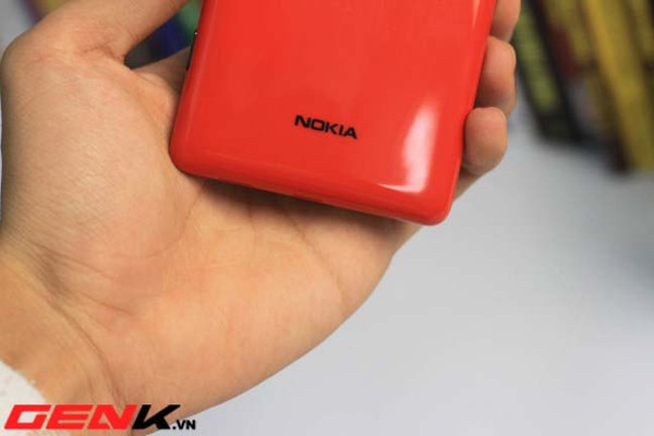 Đập hộp Nokia Lumia 820 chính hãng tại Việt Nam giá 11 triệu đồng 5