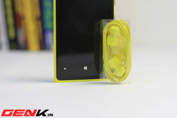  Nokia bắt đầu bán Lumia 920 tại Việt Nam: Màu sắc bắt mắt, giá 14 triệu đồng 4