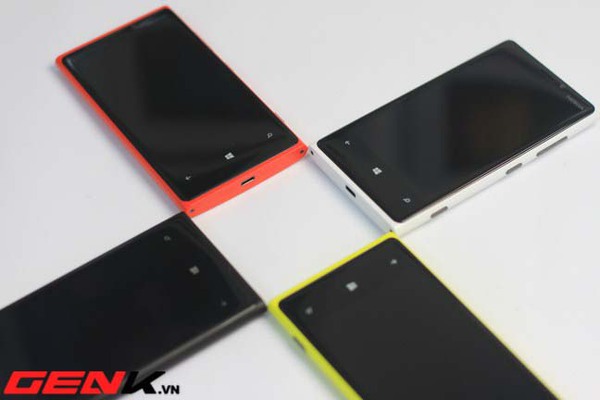  Nokia bắt đầu bán Lumia 920 tại Việt Nam: Màu sắc bắt mắt, giá 14 triệu đồng 16