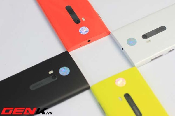  Nokia bắt đầu bán Lumia 920 tại Việt Nam: Màu sắc bắt mắt, giá 14 triệu đồng 17