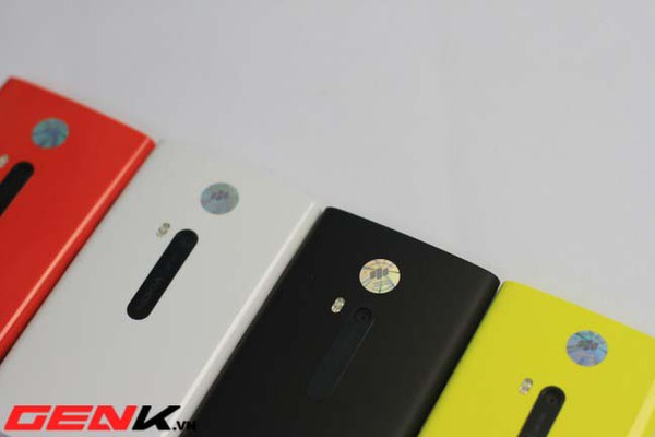  Nokia bắt đầu bán Lumia 920 tại Việt Nam: Màu sắc bắt mắt, giá 14 triệu đồng 18