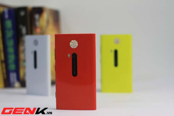  Nokia bắt đầu bán Lumia 920 tại Việt Nam: Màu sắc bắt mắt, giá 14 triệu đồng 19