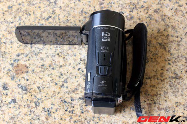  M&aacute;y quay cầm tay Canon Legria HF M52 v&agrave; HF M56: D&agrave;nh cho người năng động 3