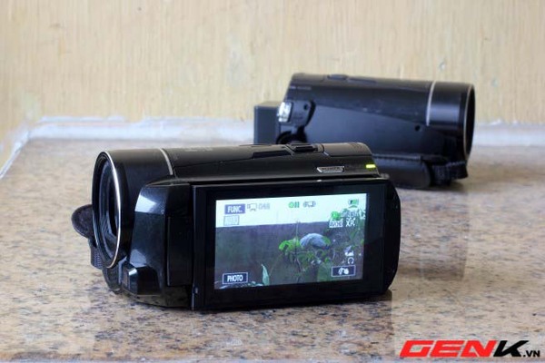  Máy quay cầm tay Canon Legria HF M52 và HF M56: Dành cho người năng động 13