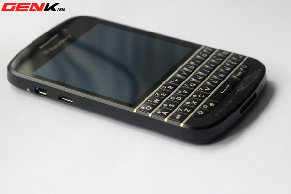 BlackBerry Q10 về Việt Nam: Màn hình vuông, bàn phím lớn nhất từ trước tới nay 10