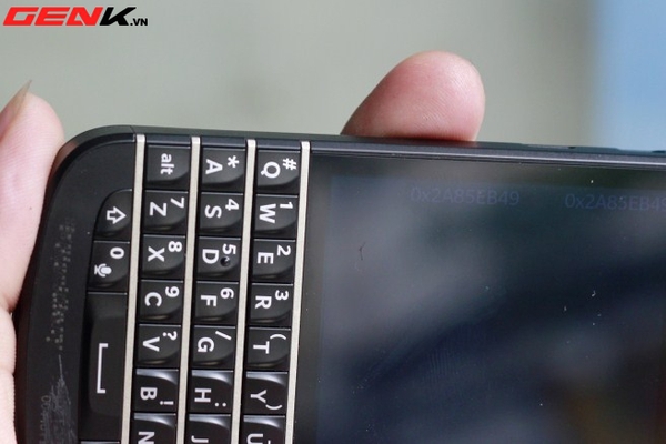 BlackBerry Q10 về Việt Nam: Màn hình vuông, bàn phím lớn nhất từ trước tới nay 27