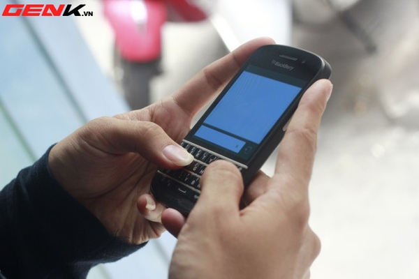 BlackBerry Q10 về Việt Nam: Màn hình vuông, bàn phím lớn nhất từ trước tới nay 28