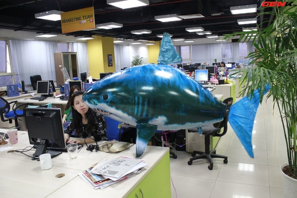 Cá mập bay: Món đồ chơi độc đáo cho người thích công nghệ 12
