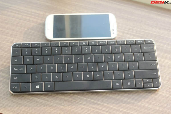 Microsoft Wedge Mobile Keyboard: Phụ kiện “đơn giản nhưng vẫn đẹp” 2