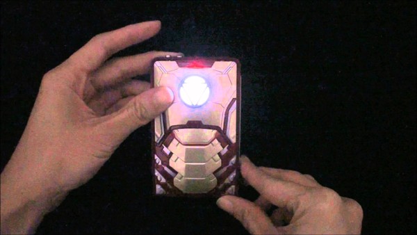 Độc đáo pin dự phòng có hình dáng Iron Man 5