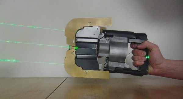Cận cảnh súng Plasma Cutter của game thủ Dead Space 2