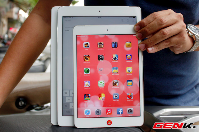  iPad 4, iPad Air và iPad mini cùng đọ dáng.