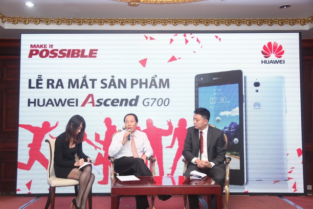  Ông Yuan Song, Tổng Giám đốc Huawei tại Việt Nam chia sẻ về smartphone G700 mới tại Lễ ra mắt chiều 1811
