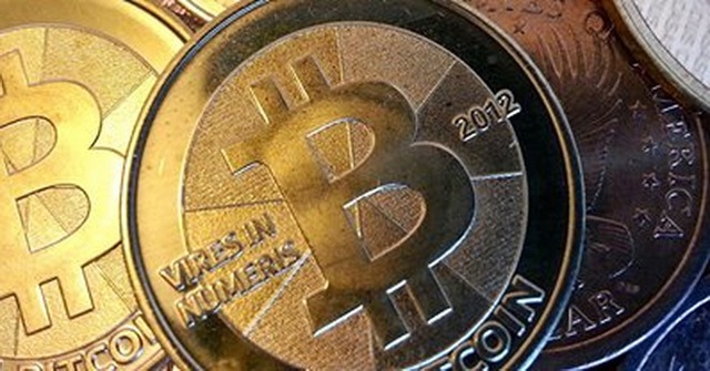  Bong bóng tiền ảo Bitcoin đã bắt đầu vỡ, giá trị tụt giảm mạnh trong ngày 18-12 - Ảnh: Internet