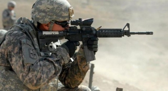  Lính Mỹ khốn khổ vì súng tiểu liên M4 quá tệ