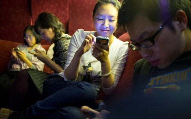 Hơn 1/3 người Việt dùng smartphone
