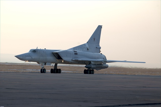 Nga điều Tu-22 tới Crimea nhằm đối phó lá chắn tên của lửa Châu Âu