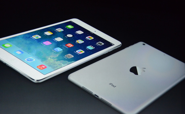 iPad Air bất ngờ giảm giá 100 USD