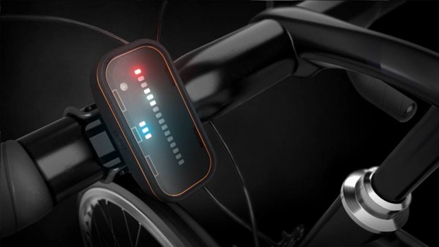 The Backtrackers front module alerts riders via an LED display 