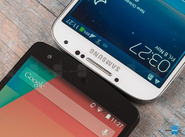 Google dùng Motorola “đập” Samsung như thế nào?
