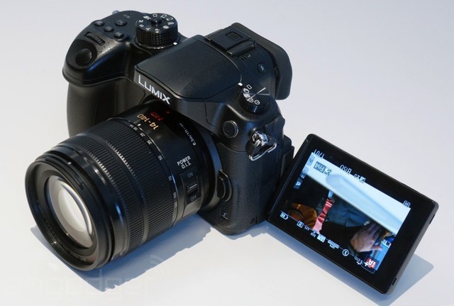 Mirrorless quay phim 4K của Panasonic giá 1700 USD, bán tháng Tư 