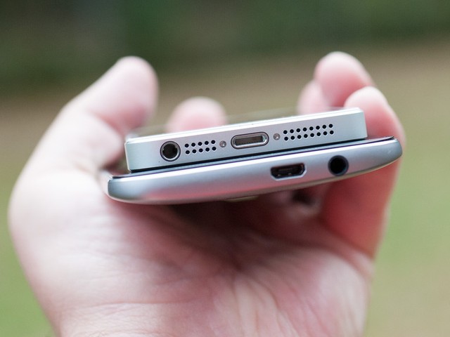 Hình ảnh so sánh HTC One 2014 và iPhone 5s
