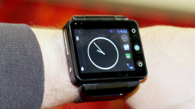 Hands-on: Neptune Pine smartwatch