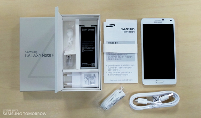 Samsung tung video mở hộp Galaxy Note 4