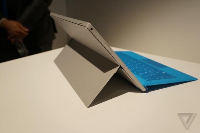 Microsoft Surface Pro 3 đọ cấu hình cùng Galaxy NotePro 12.2 và iPad Air