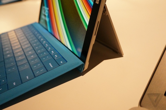 Microsoft Surface Pro 3 đọ cấu hình cùng Galaxy NotePro 12.2 và iPad Air