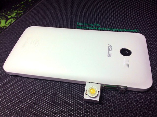 Độ đèn trợ sáng chụp ảnh cho Zenfone 4