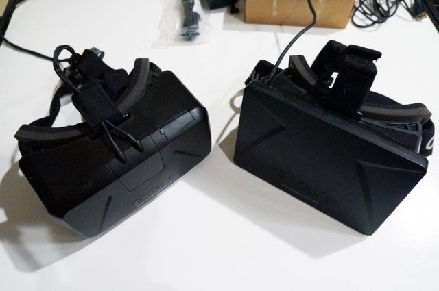 "Đập hộp" bộ sản phẩm kính thực tế ảo Oculus Rift DK 2