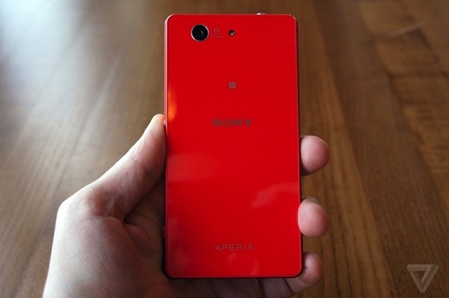 Ảnh thực tế bộ đôi Xperia Z3 và Z3 Compact vừa ra mắt