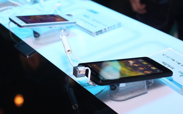 Loạt smartphone thương hiệu Pháp đến VN với giá từ 1,5 triệu
