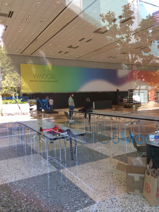 Quang cảnh đầy màu sắc trước thềm WWDC 2014