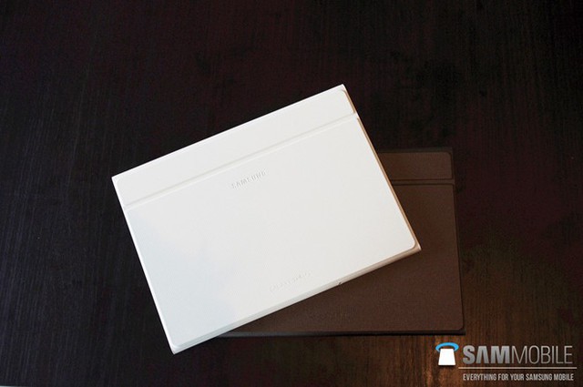 Lộ ảnh thực tế tablet Galaxy Tab S 10.5 trước ngày ra mắt