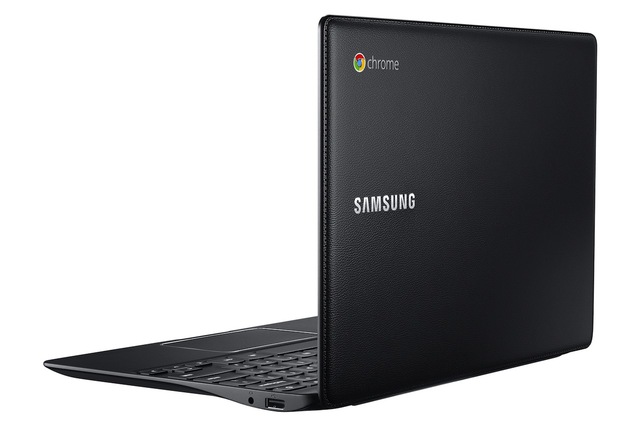 Samsung chính thức ra mắt laptop dùng nắp giả da