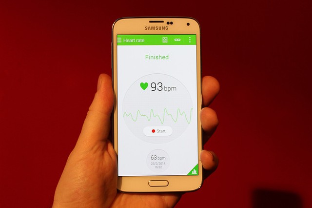 Galaxy S5 sẽ có thể được tích hợp các ứng dụng theo dõi sức khỏe người dùng.