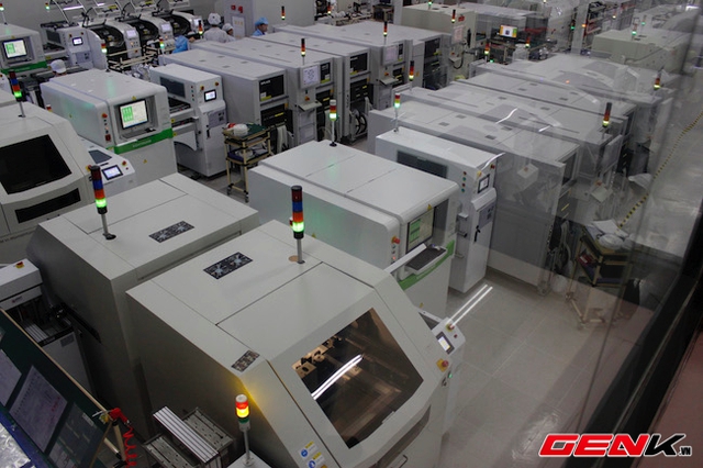 Hệ thống sản xuất, lắp ráp mainboard tự động.